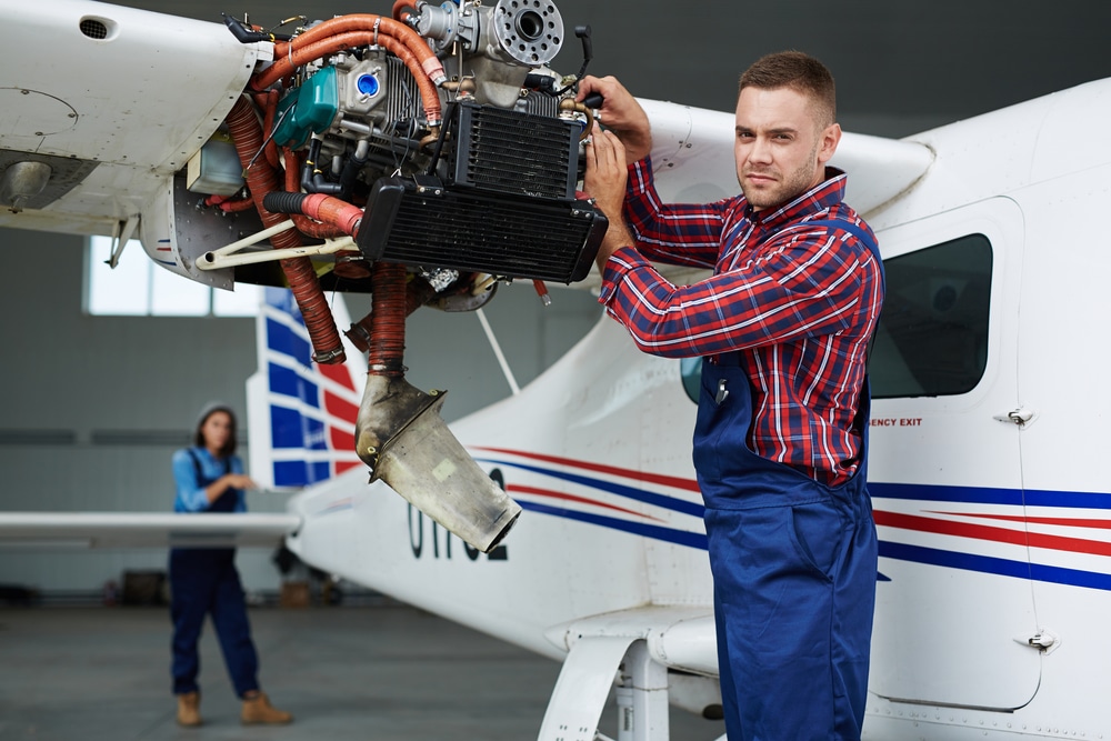 aircraft mechanic career